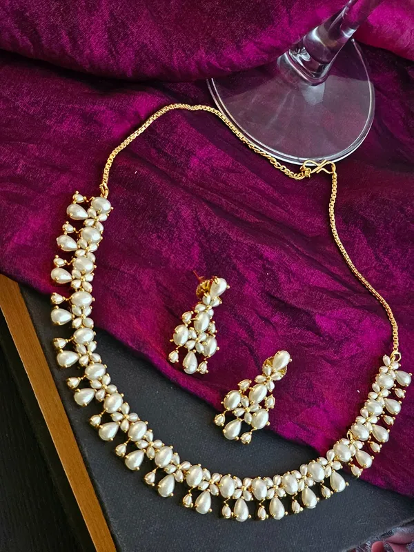 Noorika_Pearl_Necklace_Set_