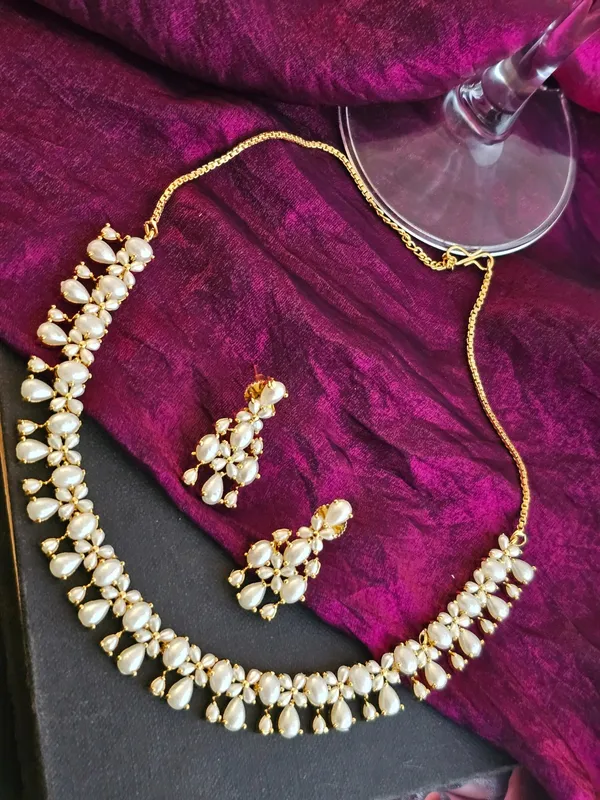 Noorika_Pearl_Necklace_Set_
