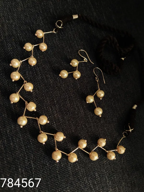 Zigzag_Elegance_Pearl_Necklace_Set