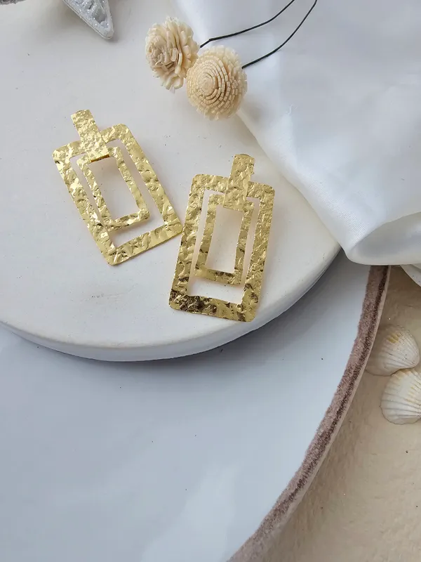 Nysa_Rectangular_Drop_Earrings