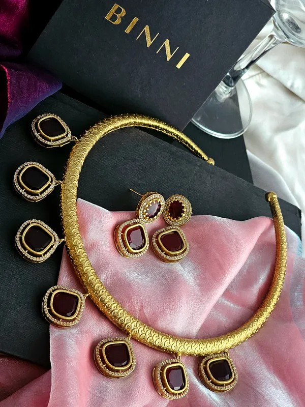 Crimson_Crown_Hasuli_Set