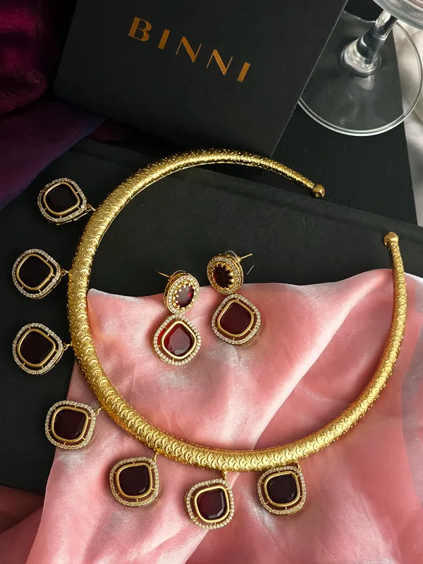 Crimson_Crown_Hasuli_Set