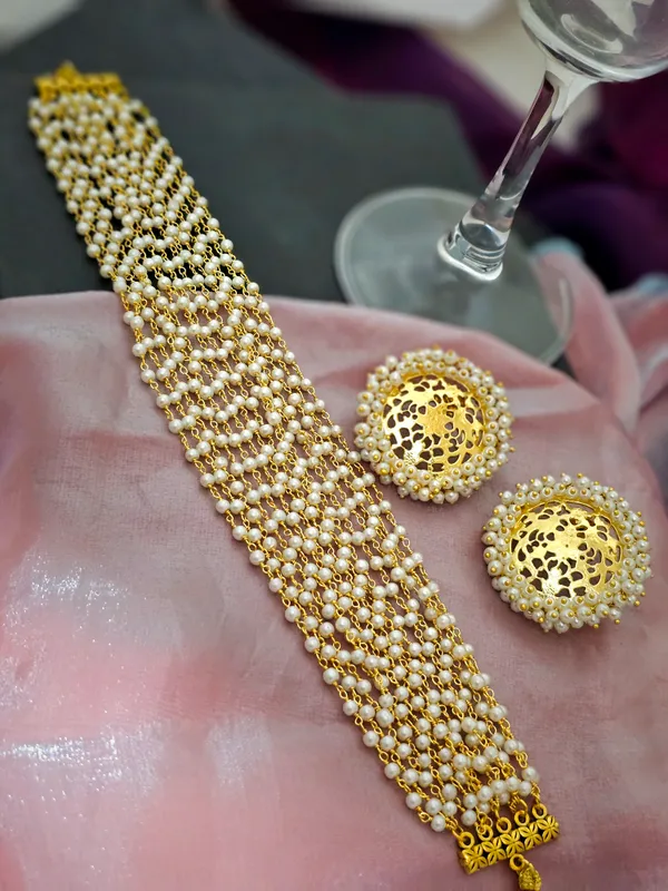 Opulent_Pearl_Embrace_Necklace_Set