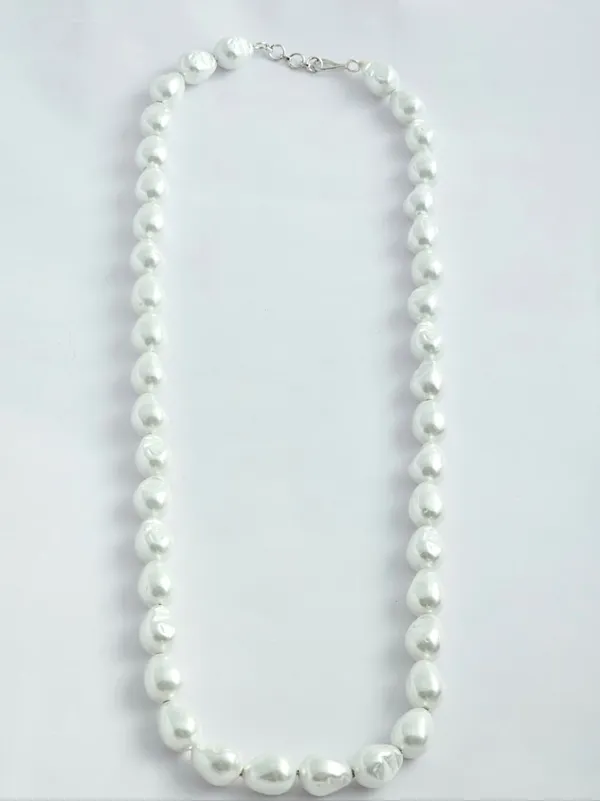 Luna_Line_Mother_of_Pearl_Necklace