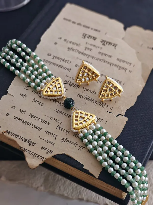 Mehreen_Green_Onyx_Kundan_Choker_Set