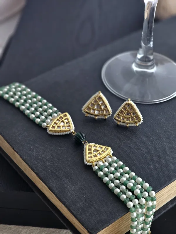 Mehreen_Green_Onyx_Kundan_Choker_Set