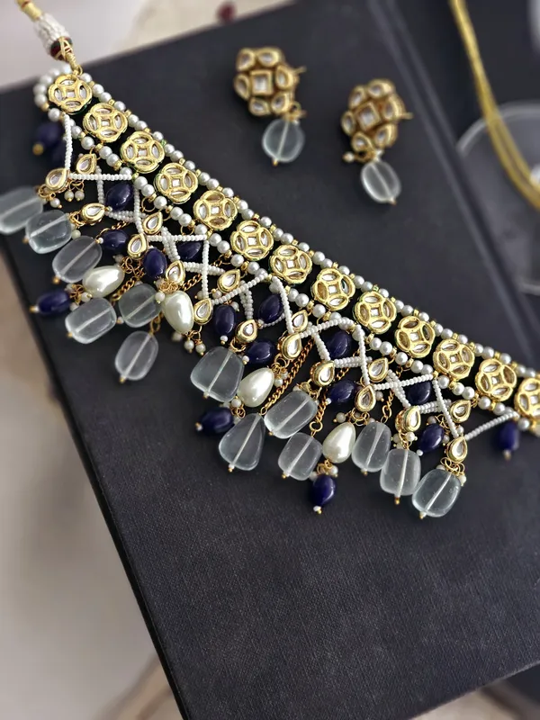 Samira_Light_Blue_Pachi_Kundan_Necklace_Set