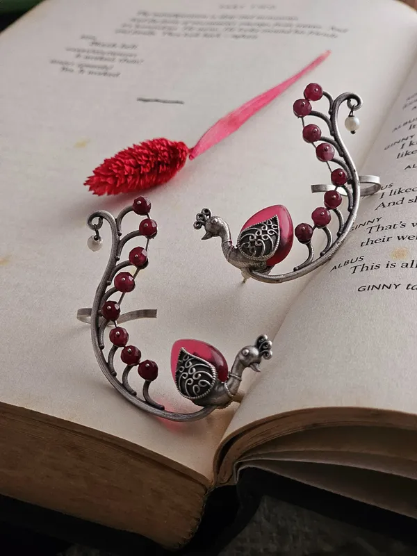 Peacock_Royale_Earcuff