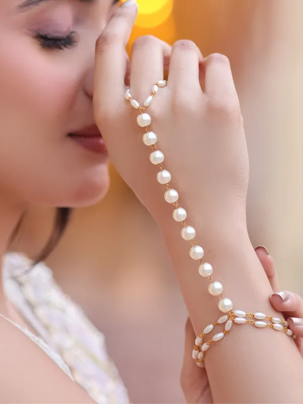 Pearl_Flow_Bracelet