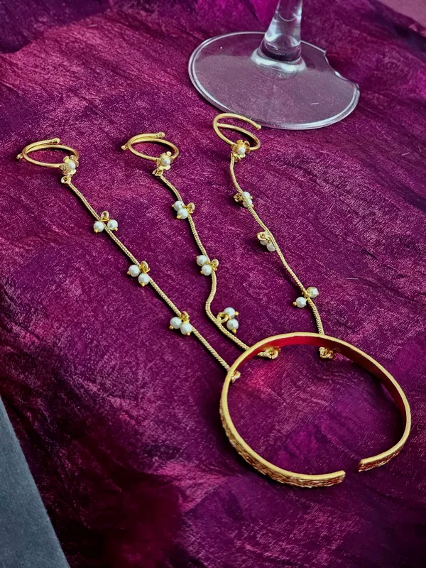 Pearl_Linked_Trio_Hathphool_Bracelet_-_Pair