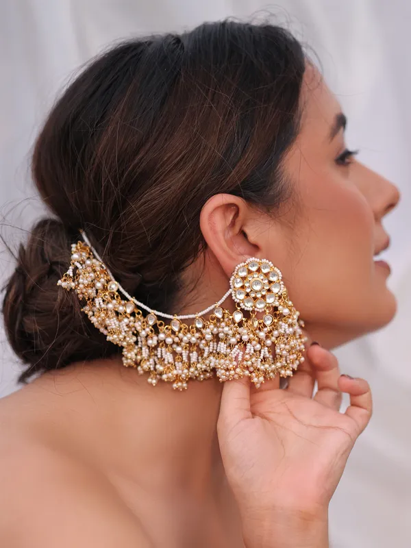 White_Serenity_Pachi_Kundan_Earchain