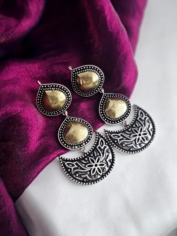 Women_dual_toned_half_moon_drop_earrings