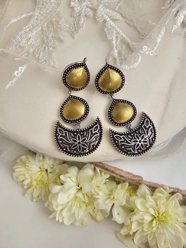 Women_dual_toned_half_moon_drop_earrings
