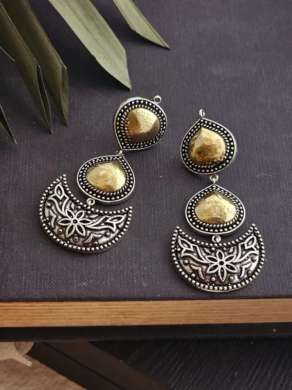 Women_dual_toned_half_moon_drop_earrings