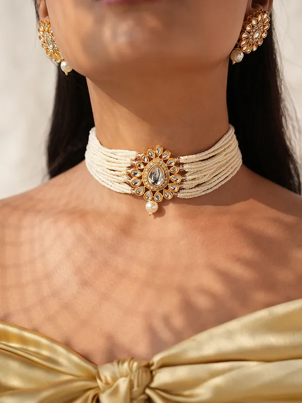 Nirvi_Kundan_Pearl-Beaded_Choker_Set