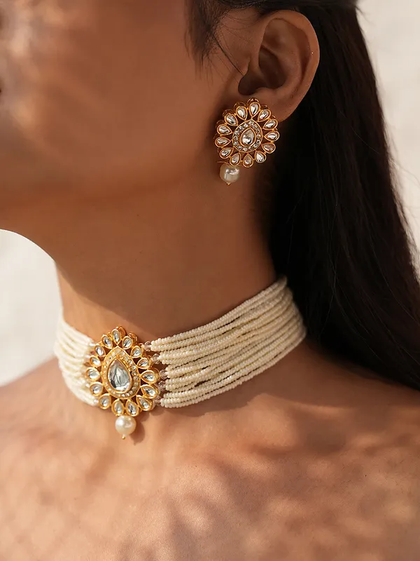 Nirvi_Kundan_Pearl-Beaded_Choker_Set