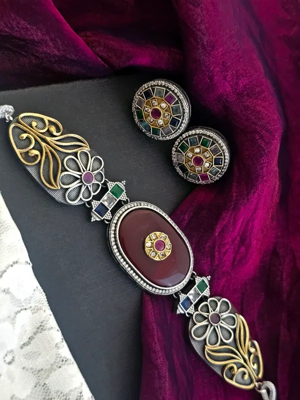 Crimson_Crown_Enamel_Choker_Set