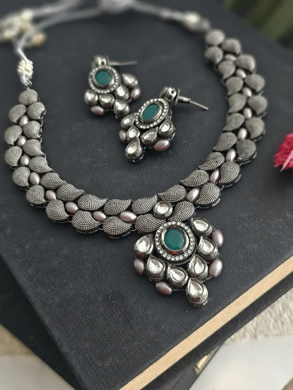 The_Vintage_Drape_Necklace_set