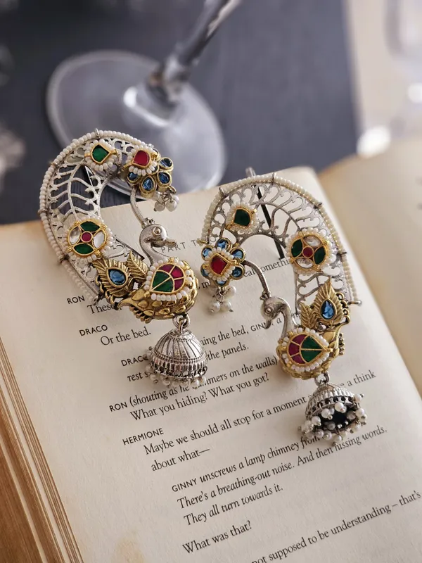 Regal_Plumage_Ear_Cuff