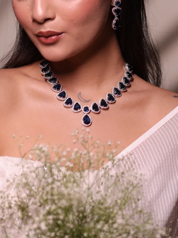 Sapphire_Glow_AD_Necklace_Set