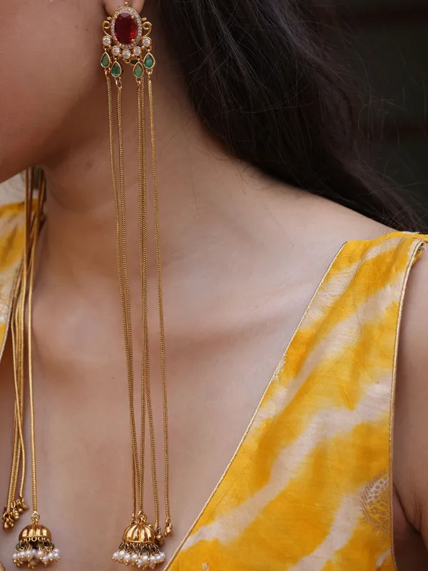 Scarlet_Gleam_Chain_Earrings