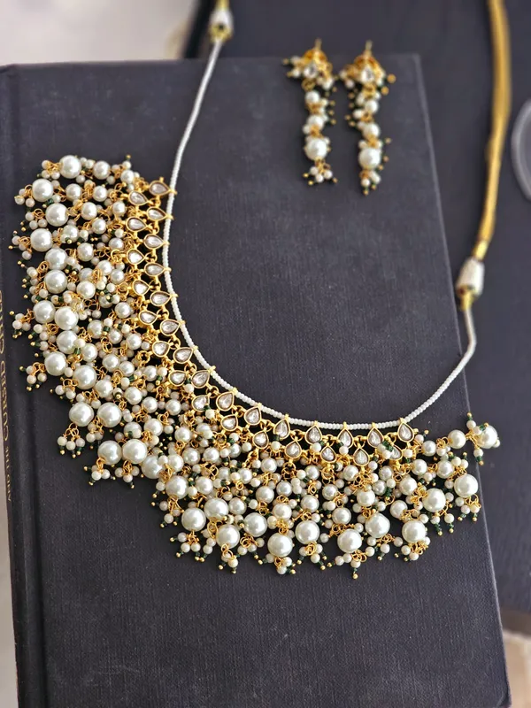 Pearl_Majesty_Pachi_Kundan_Necklace_Set