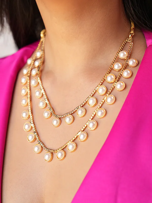 Veya_Gold_Toned_Layered_Pearls_Necklace_Set