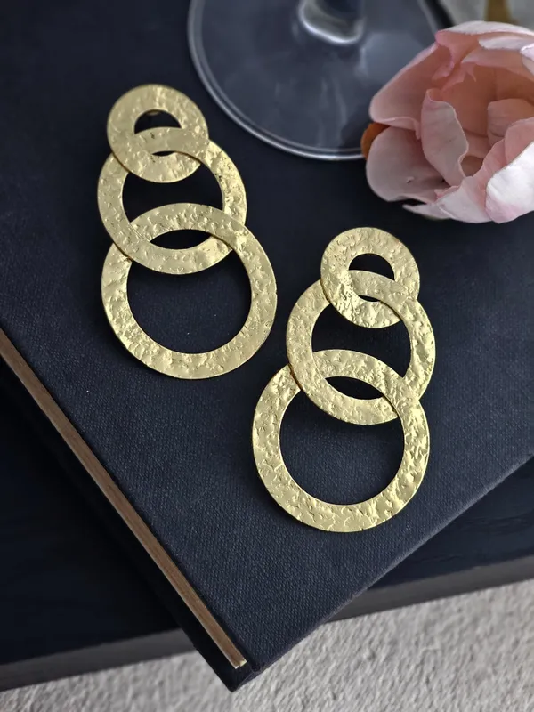 Ravelle_Drop_Earrings