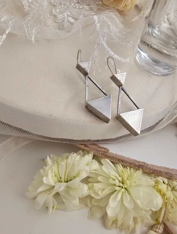 Geometric_Drop_Earrings