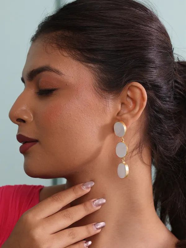 Elara_Mother_of__Pearl_Dangler_Earrings