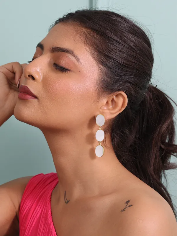Elara_Mother_of__Pearl_Dangler_Earrings