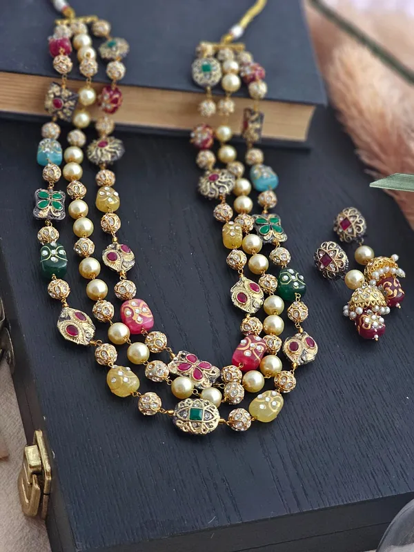 Flare_3_Strand_Quartz_Necklace_Set.
