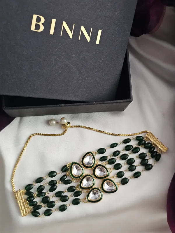 Verdant_Glow_Kundan_Bracelet