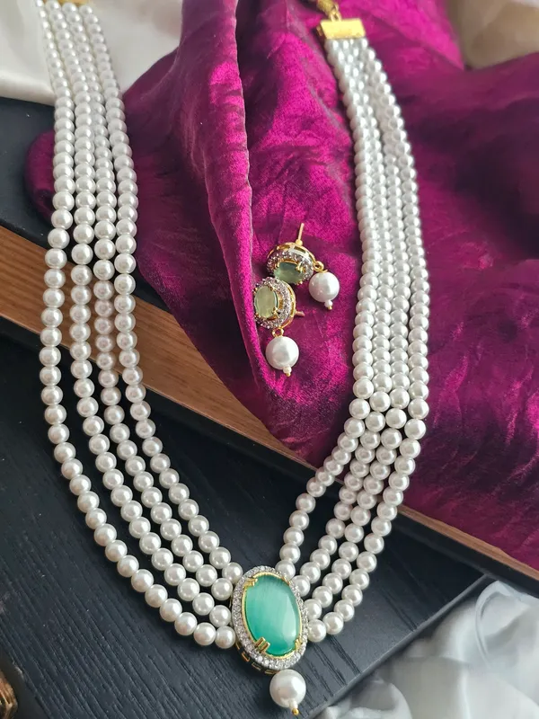 Flora_Glow_Necklace_Set_