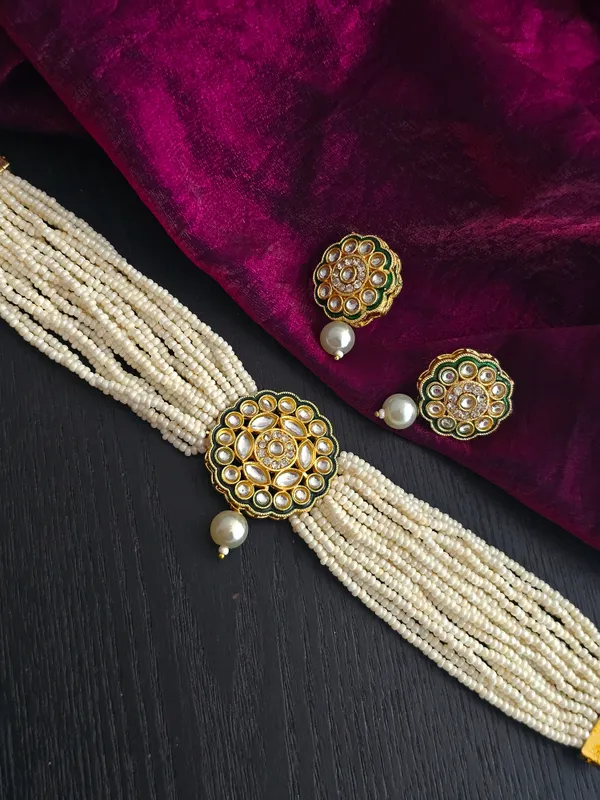 White_and_green_pearl_beaded