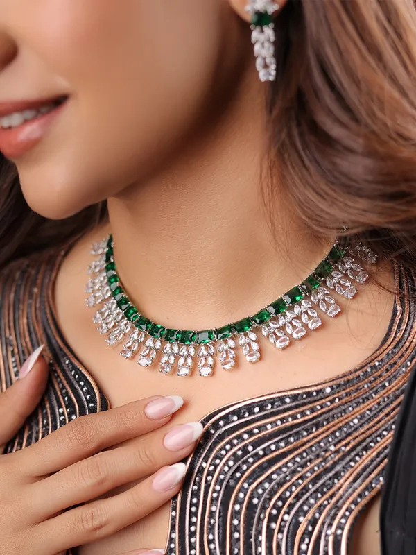 Emerald_Glimmer_AD_Necklace_Set