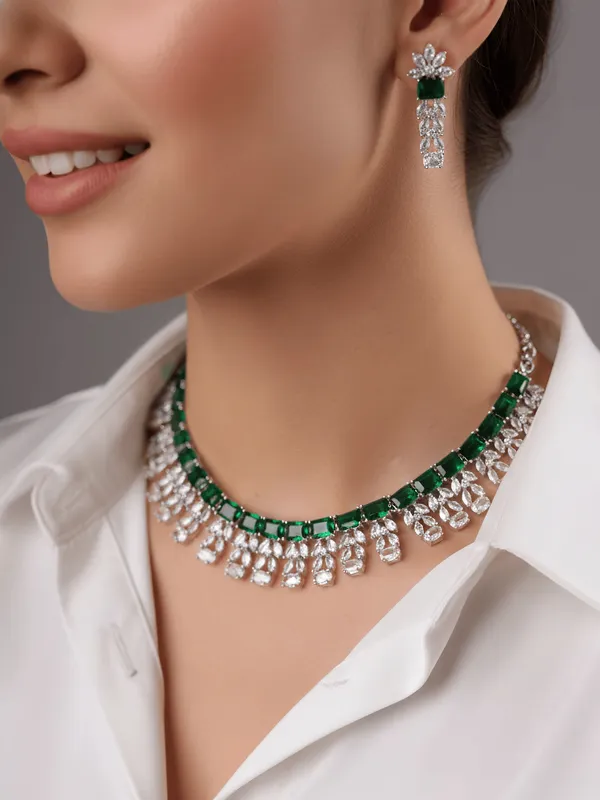 Emerald_Glimmer_AD_Necklace_Set