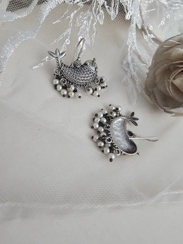 Silver_Fish_Hook_Earrings