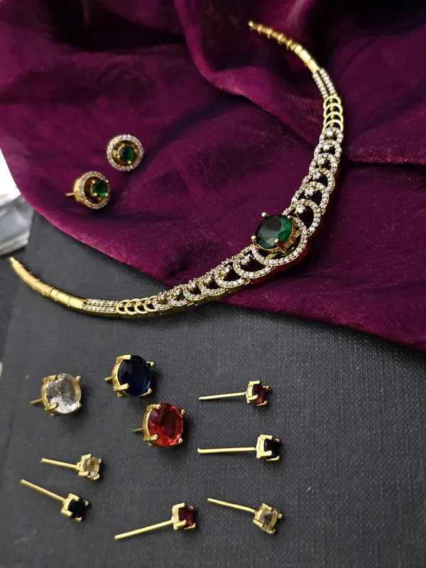 Aurora_Versatile_AD_Necklace_Set