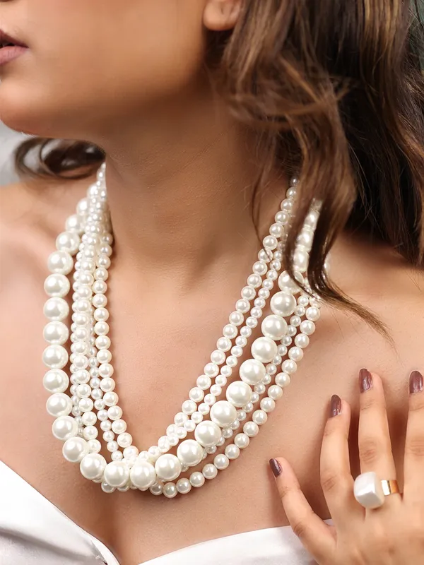 Celeste_Pearl_Layers_Necklace