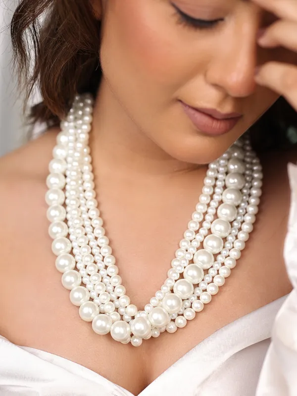 Celeste_Pearl_Layers_Necklace