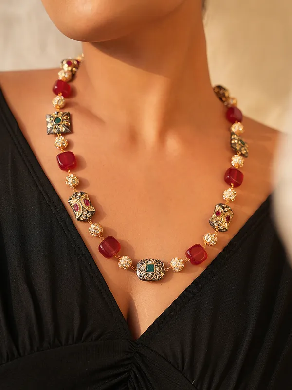 Crimson_Elegance_Necklace