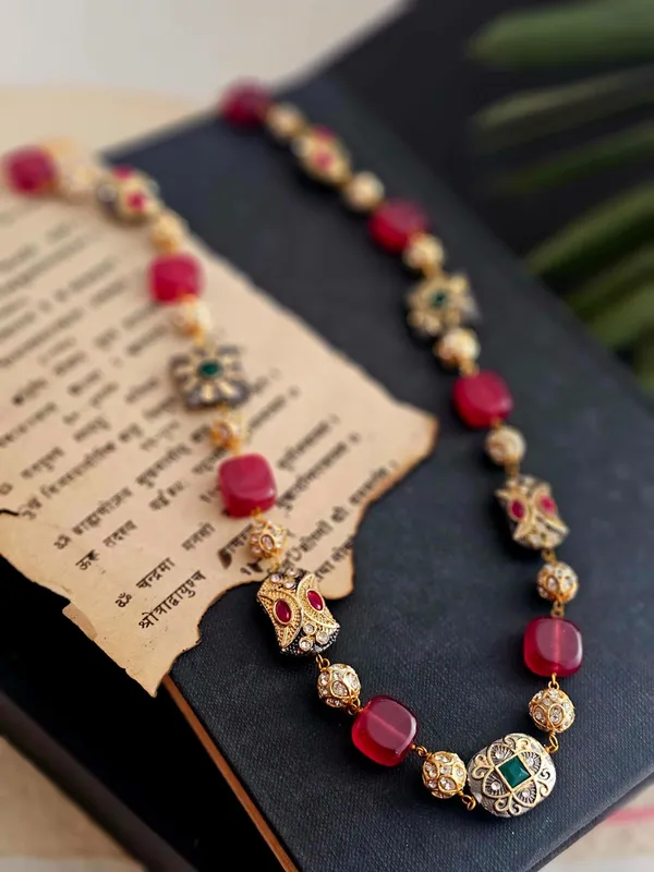Crimson_Elegance_Necklace