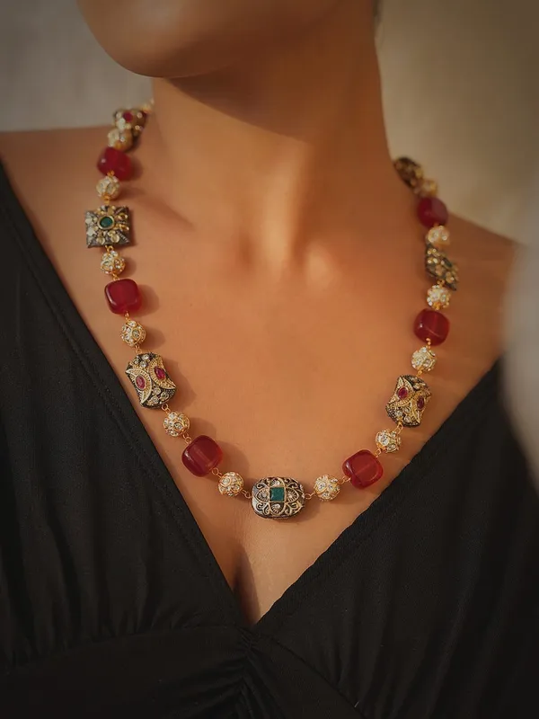 Crimson_Elegance_Necklace