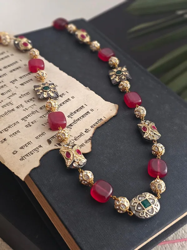 Crimson_Elegance_Necklace