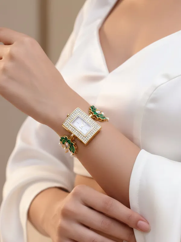 Lotus_Glow_Square_Dial_Watch
