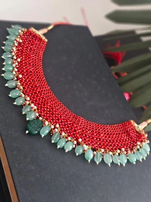 Manika_Red_Beaded_Necklace_Green_Stones