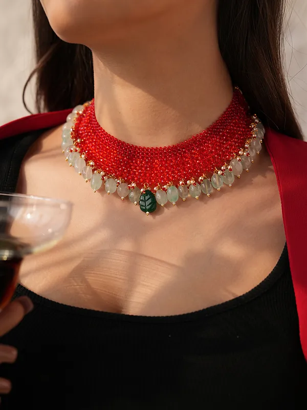 Manika_Red_Beaded_Necklace_Green_Stones
