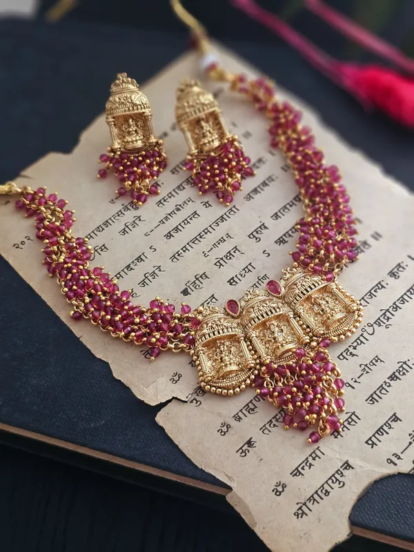 Laxmi_Rani_Wine_Beaded_Necklace_Set