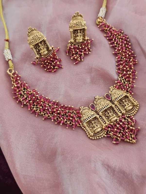 Laxmi_Rani_Wine_Beaded_Necklace_Set